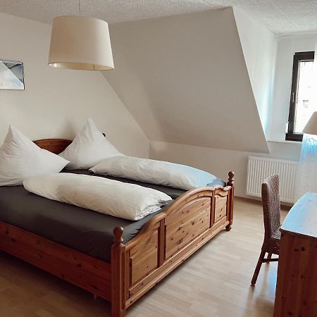 Ferienwohnung Moselflair Mit Direktem Blick Auf Die Mosel Und Weinberge Oberfell Екстер'єр фото