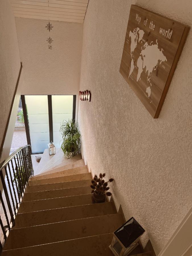 Ferienwohnung Moselflair Mit Direktem Blick Auf Die Mosel Und Weinberge Oberfell Екстер'єр фото